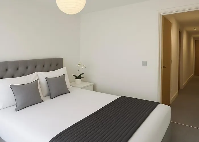 Riverfront Serenity Suite Manchester City