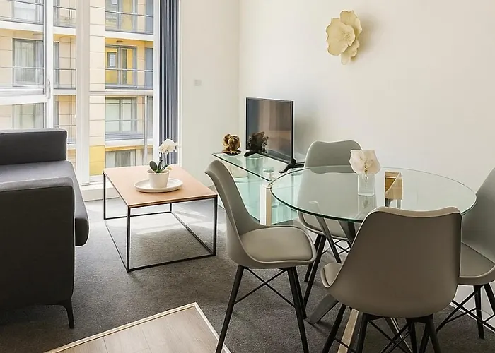 Riverfront Serenity Suite Manchester City